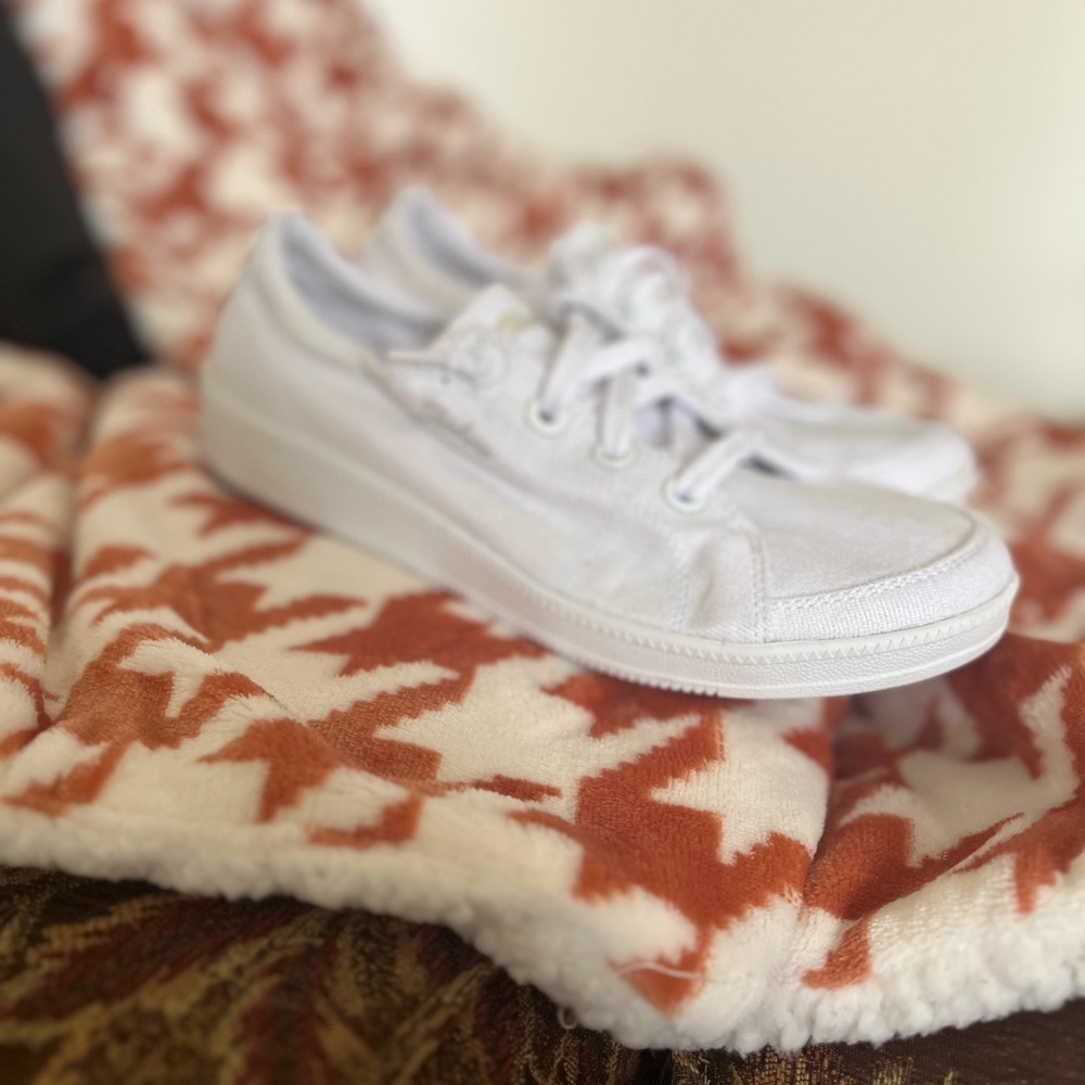 White Casual Sneakers